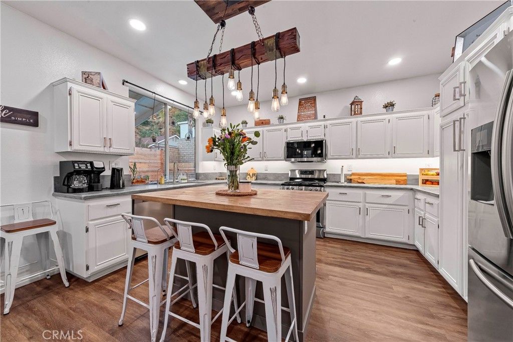 Image 15 of property listing at 28630 Oak Valley, Castaic, CA 91384