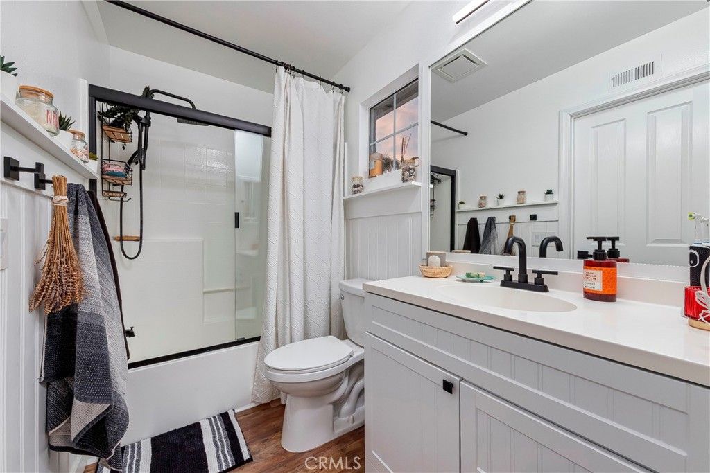 Image 29 of property listing at 28630 Oak Valley, Castaic, CA 91384