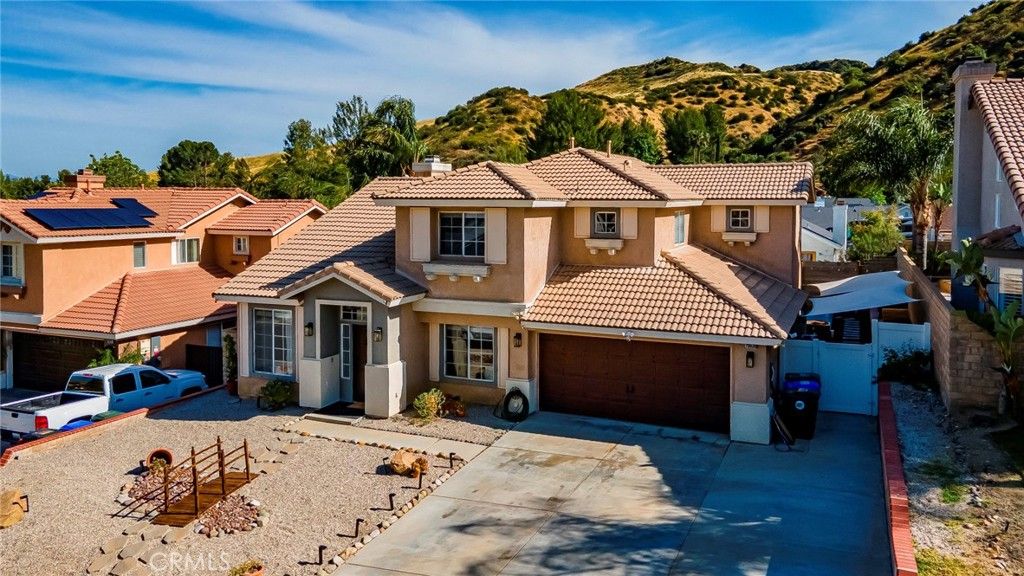 Image 3 of property listing at 28630 Oak Valley, Castaic, CA 91384