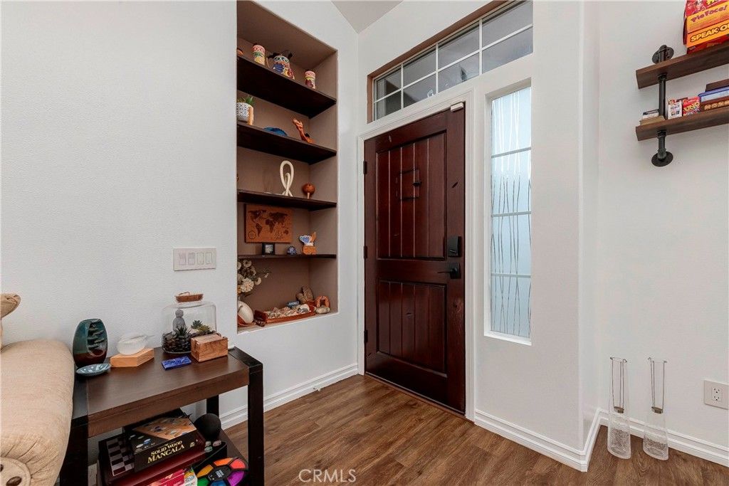 Image 5 of property listing at 28630 Oak Valley, Castaic, CA 91384