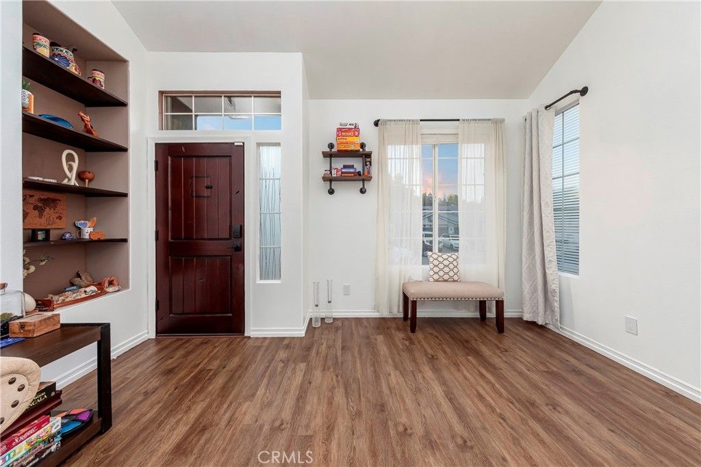 Image 6 of property listing at 28630 Oak Valley, Castaic, CA 91384