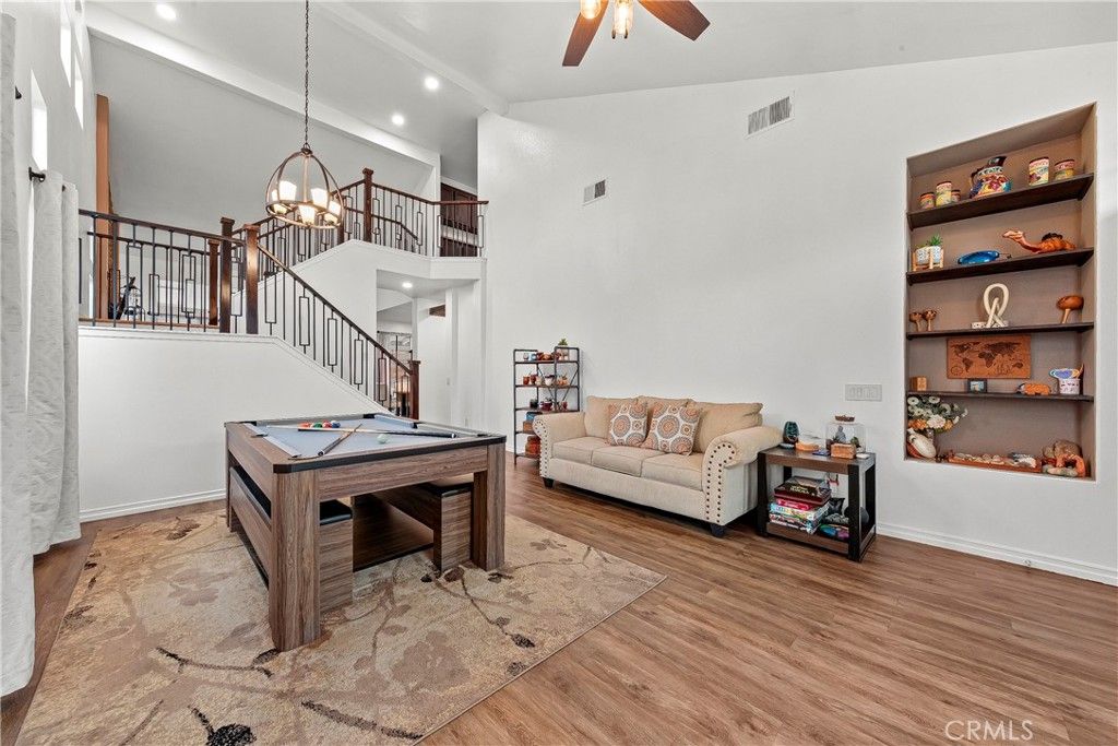 Image 7 of property listing at 28630 Oak Valley, Castaic, CA 91384