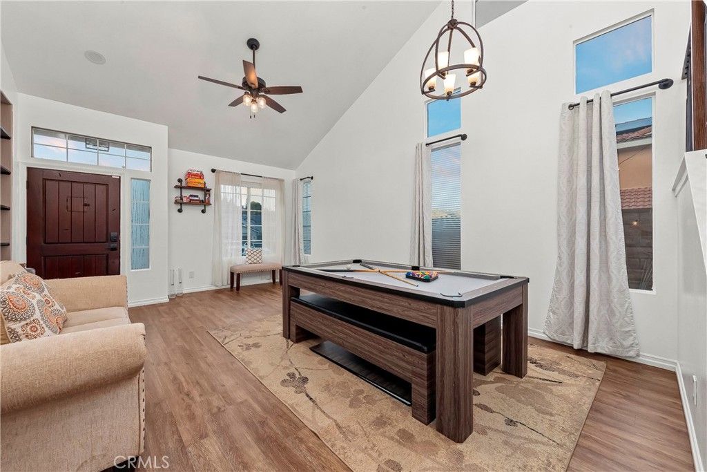 Image 8 of property listing at 28630 Oak Valley, Castaic, CA 91384