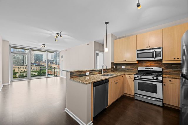 123 S Green Street 604B, Chicago, IL 60607