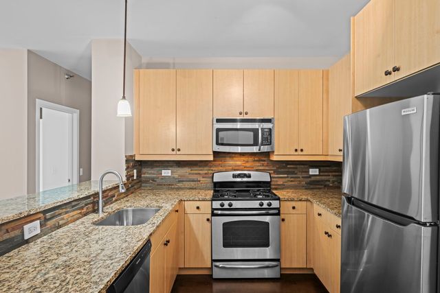 123 S Green Street 604B, Chicago, IL 60607