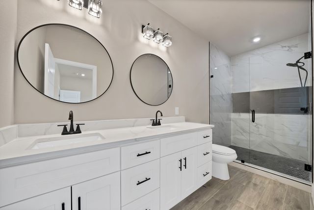 2513 Austin Court, Granbury, TX 76048