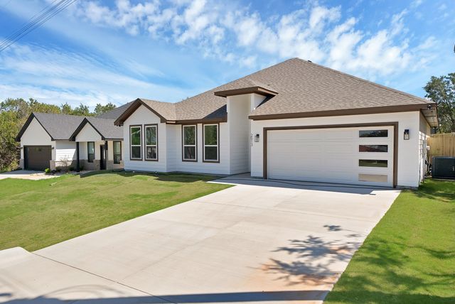 2513 Austin Court, Granbury, TX 76048