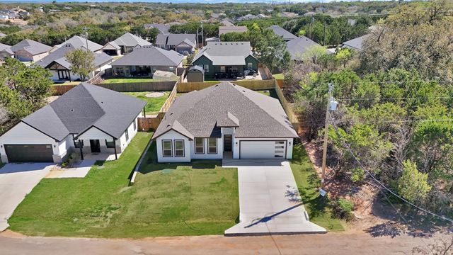 2513 Austin Court, Granbury, TX 76048