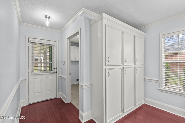 110 Oak Grove Drive, Brandon, MS 39047