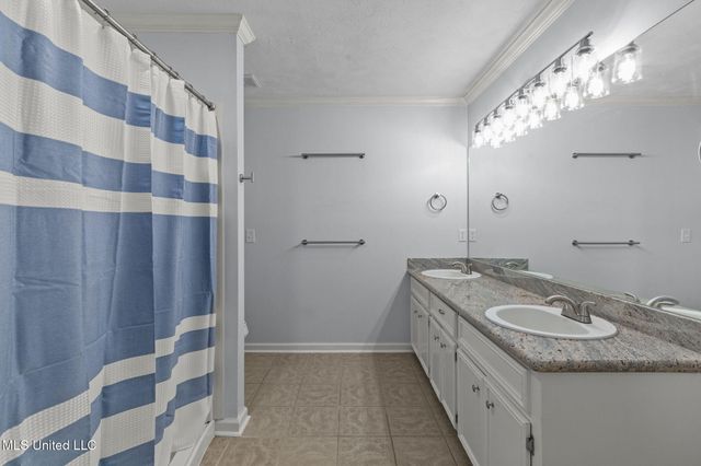 110 Oak Grove Drive, Brandon, MS 39047