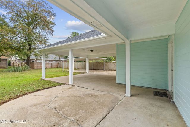 110 Oak Grove Drive, Brandon, MS 39047