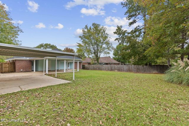 110 Oak Grove Drive, Brandon, MS 39047