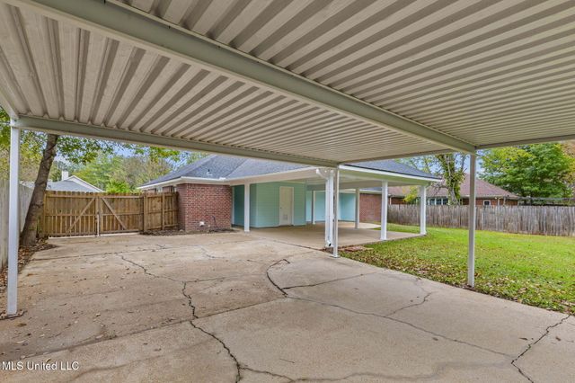 110 Oak Grove Drive, Brandon, MS 39047