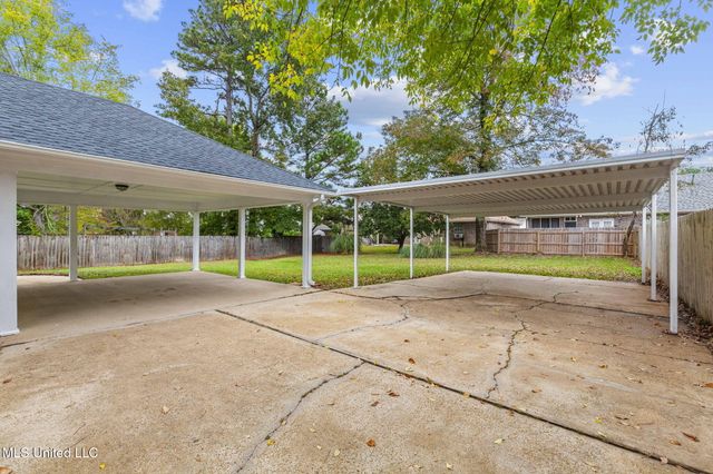 110 Oak Grove Drive, Brandon, MS 39047