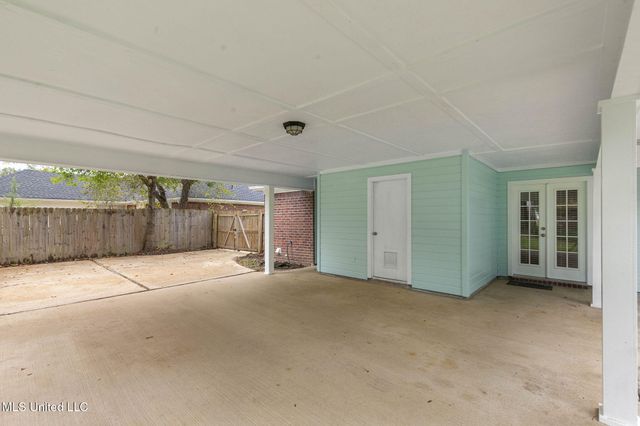 110 Oak Grove Drive, Brandon, MS 39047