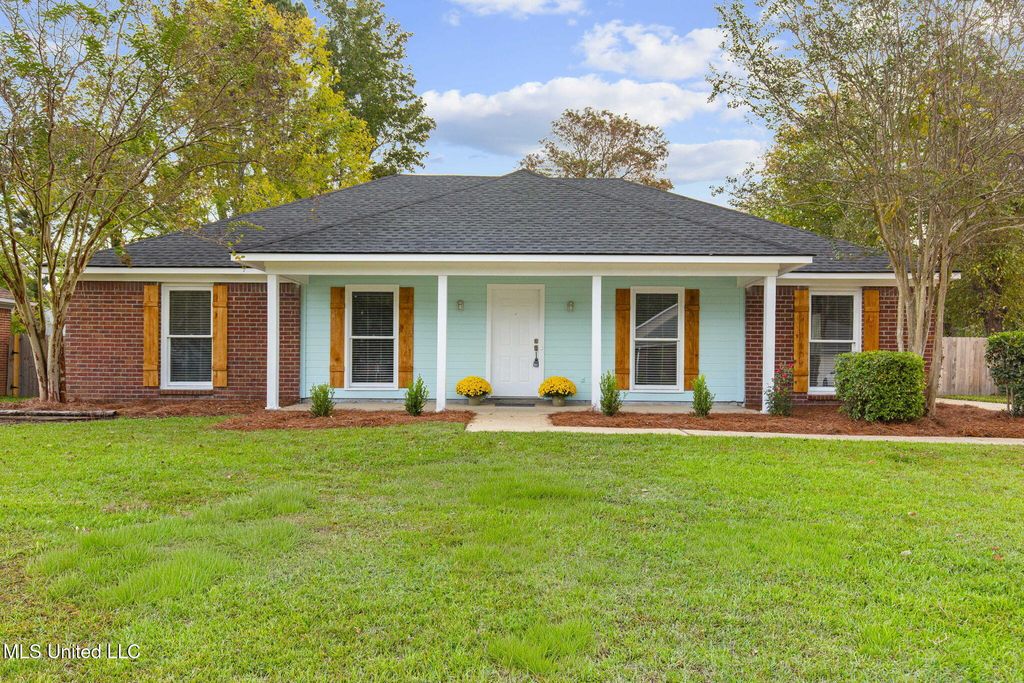 110 Oak Grove Drive, Brandon, MS 39047