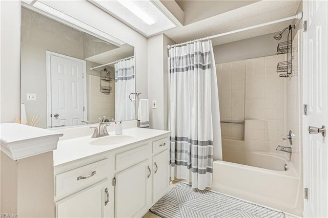 852 Masters TRL, Newport News, VA 23602