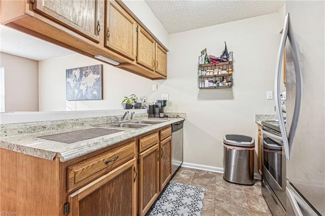 852 Masters TRL, Newport News, VA 23602