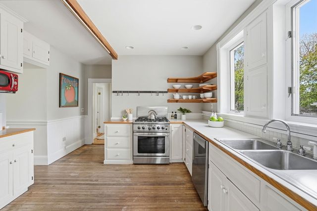 159 Broadway, Wakefield, MA 01880