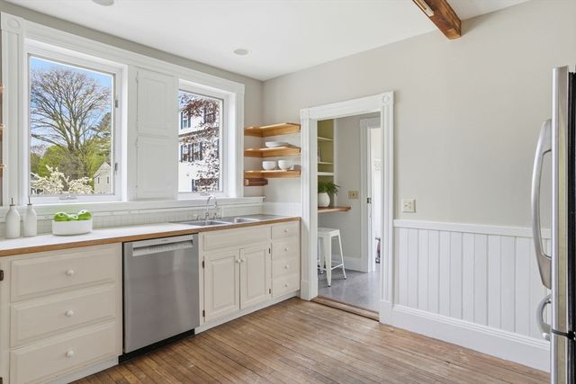 159 Broadway, Wakefield, MA 01880