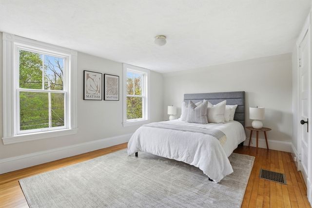 159 Broadway, Wakefield, MA 01880