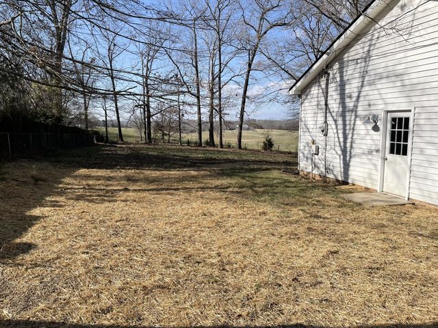 3060 Lylewood Rd, Woodlawn, TN 37191