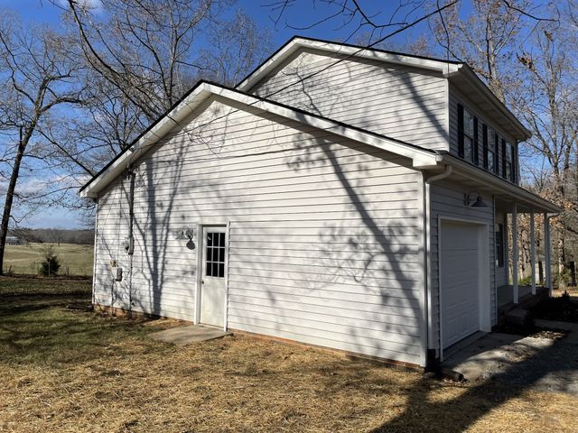 3060 Lylewood Rd, Woodlawn, TN 37191