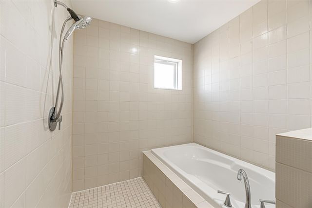 15000 S Richmond Avenue 5, Houston, TX 77082