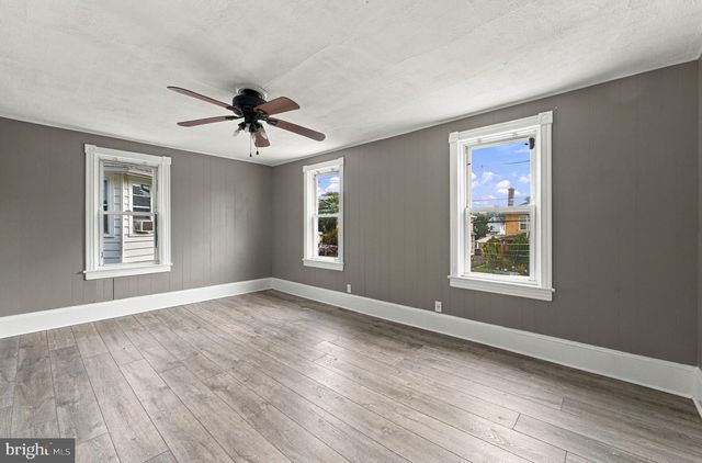 313 S FAIRVIEW ST, Riverside, NJ 08075