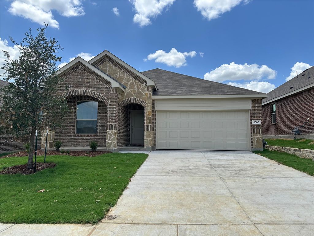 8505 Honeylocust Street, Mckinney, TX 75071