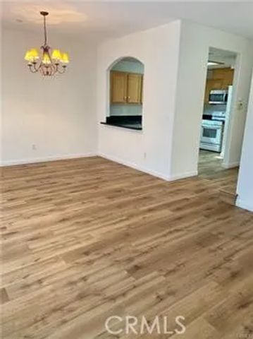 9315 Burnet Avenue 113, North Hills, CA 91343