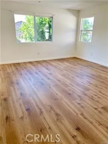 9315 Burnet Avenue 113, North Hills, CA 91343