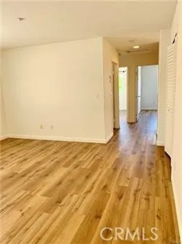 9315 Burnet Avenue 113, North Hills, CA 91343