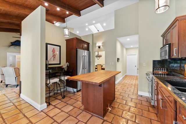 2498 NW 39th Street, Boca Raton, FL 33431