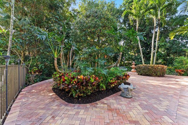 2498 NW 39th Street, Boca Raton, FL 33431