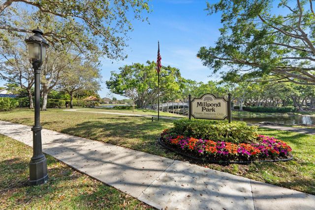 2498 NW 39th Street, Boca Raton, FL 33431