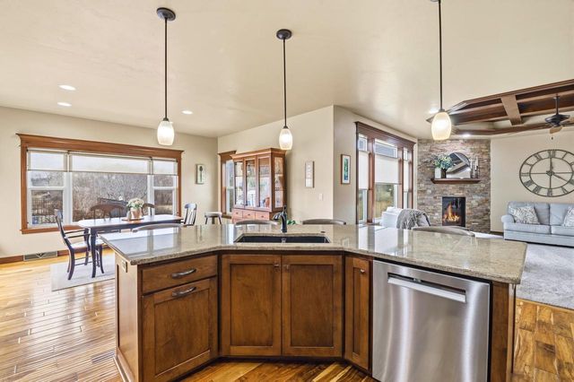 3383 HAWKEYE COURT, Suamico, WI 54313