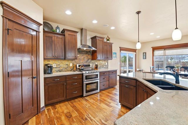 3383 HAWKEYE COURT, Suamico, WI 54313