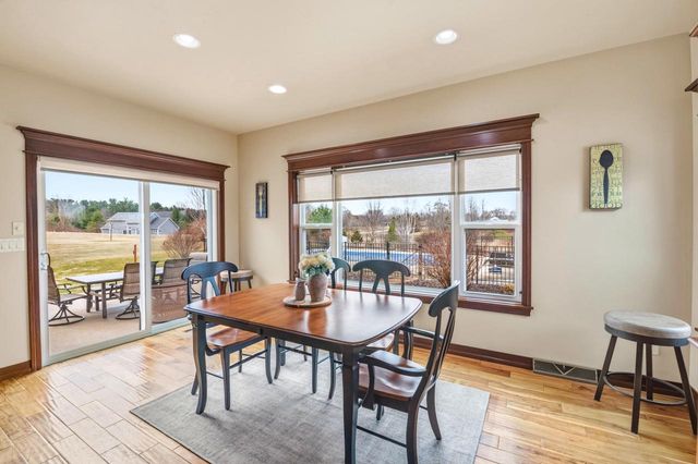 3383 HAWKEYE COURT, Suamico, WI 54313