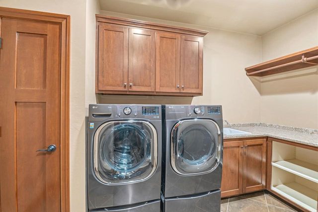 3383 HAWKEYE COURT, Suamico, WI 54313