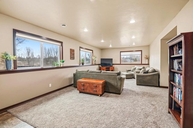 3383 HAWKEYE COURT, Suamico, WI 54313