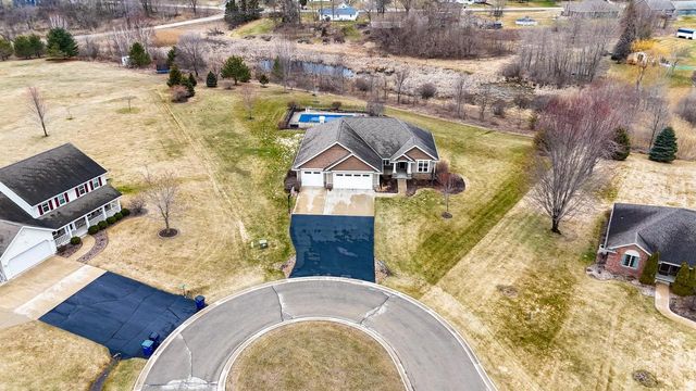 3383 HAWKEYE COURT, Suamico, WI 54313