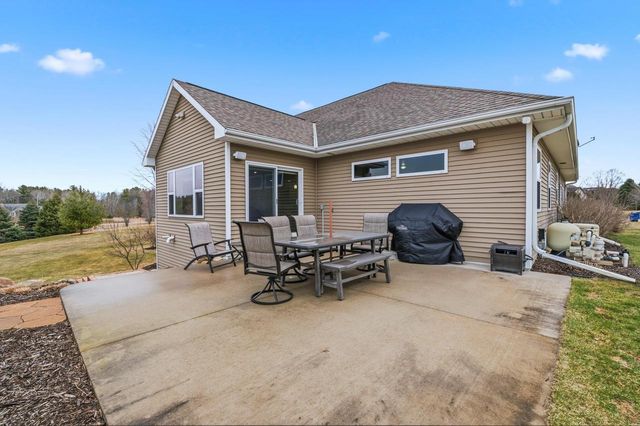 3383 HAWKEYE COURT, Suamico, WI 54313