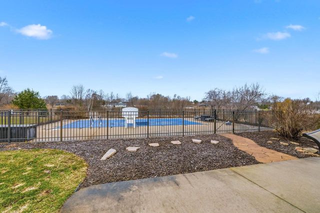 3383 HAWKEYE COURT, Suamico, WI 54313