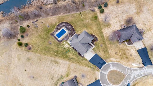 3383 HAWKEYE COURT, Suamico, WI 54313