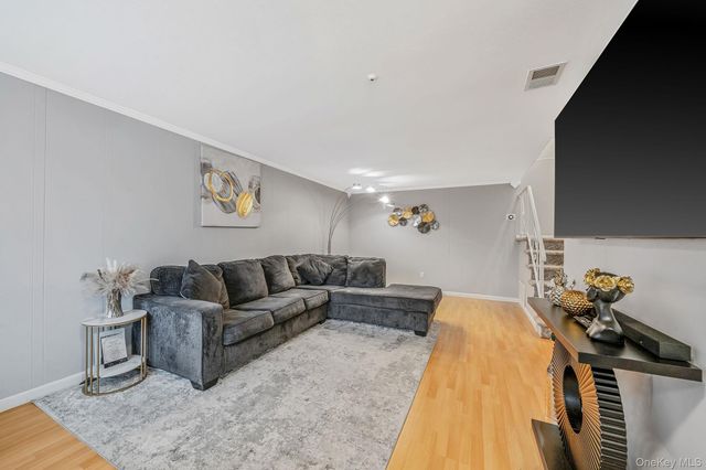 202 Birchwood Road, Medford, NY 11763