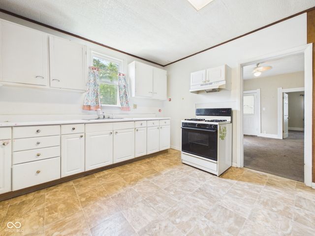 718 Ruddle Avenue, Anderson, IN 46012