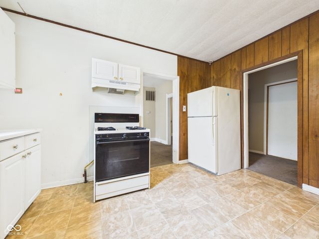 718 Ruddle Avenue, Anderson, IN 46012