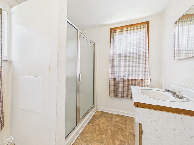 718 Ruddle Avenue, Anderson, IN 46012