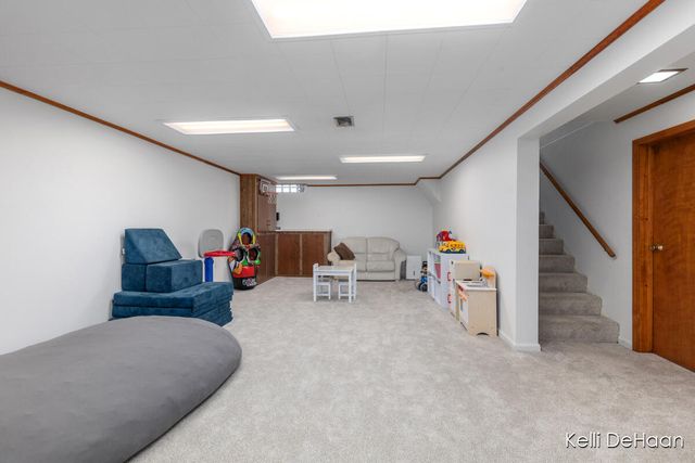 7350 Glendora Avenue, Jenison, MI 49428